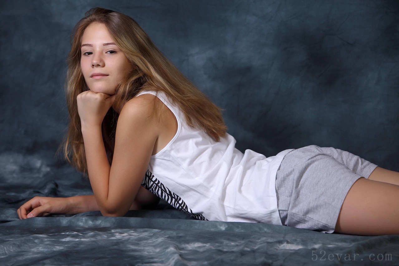 Elona猫猫背心写真