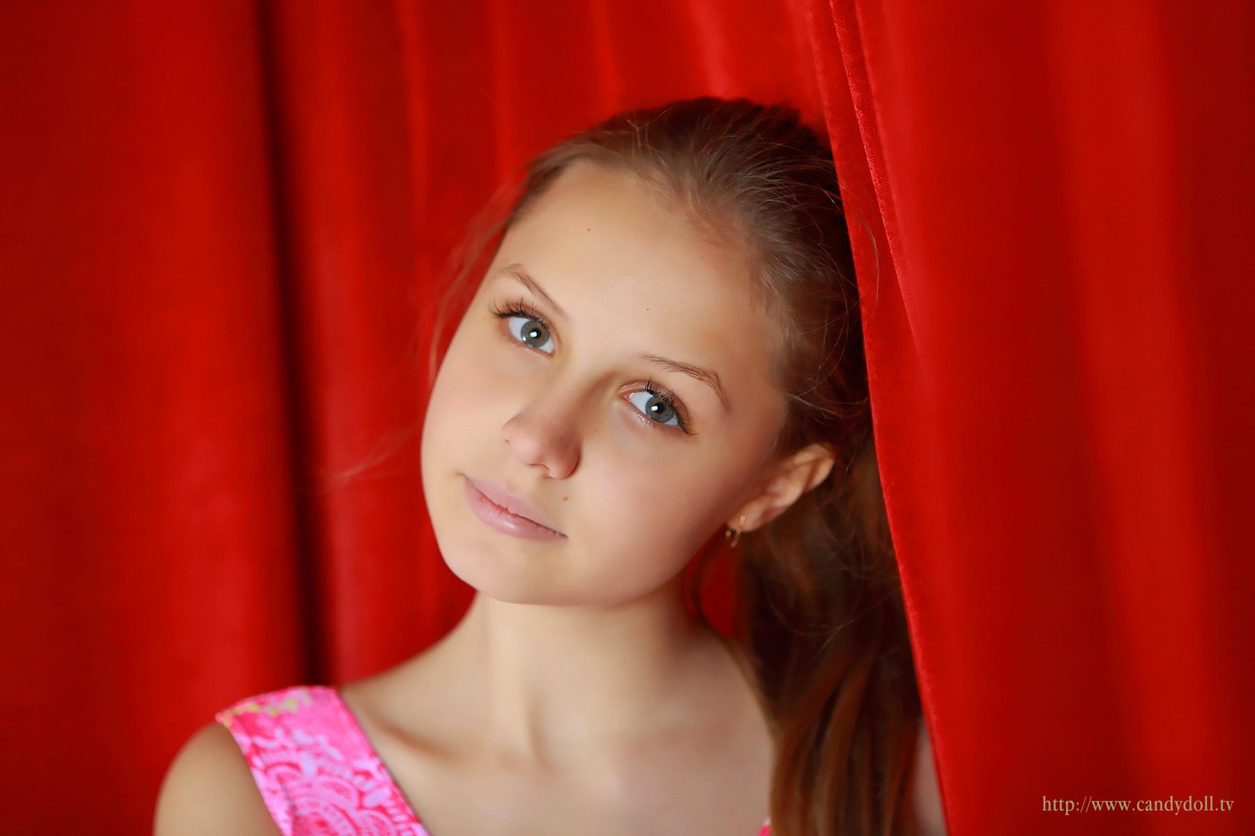 MikaS精美套图第三十二弹(100P)